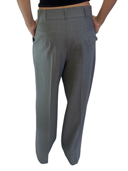 MaxMara Grey Pleated Pants. Size: 38