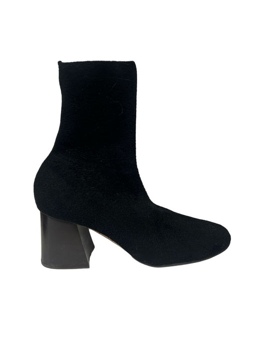Celine Black Pull-On Ankle Boots. Size: 41