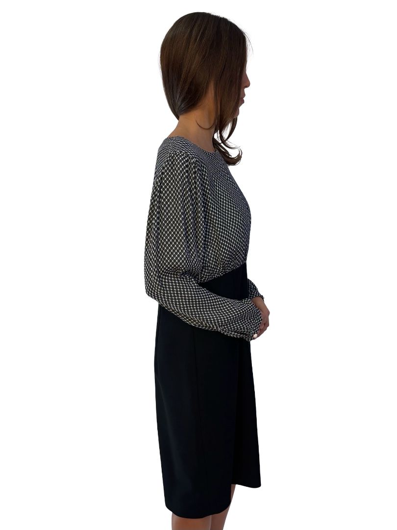 Cecily Black/White Half Patterned Scoop Neck Dress. Size: 16