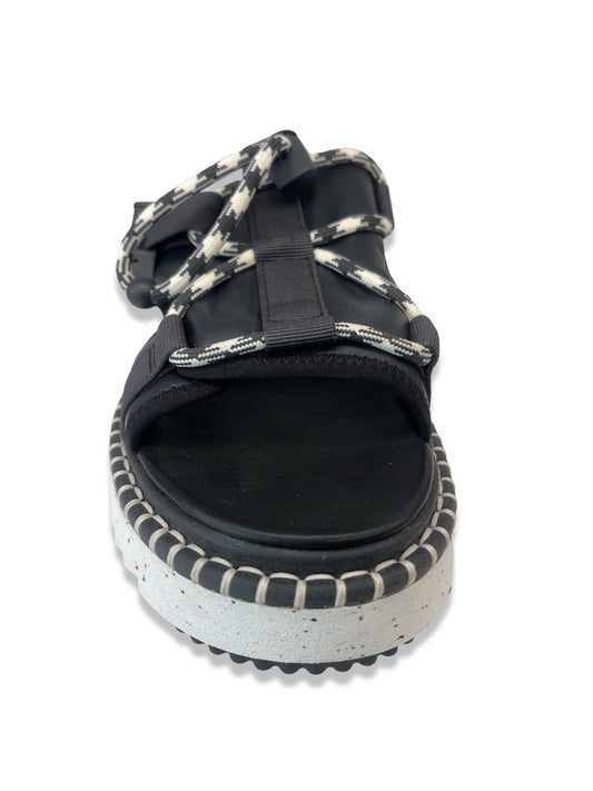 Chloe Black/White Leather 'Lilli' Platform Rope Sandals. Size: 39