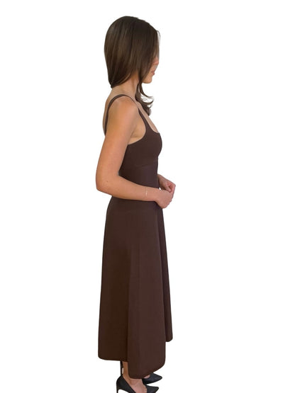 Scanlan Theodore Brown Square Neck Crepe Knit Dress. Size: XS
