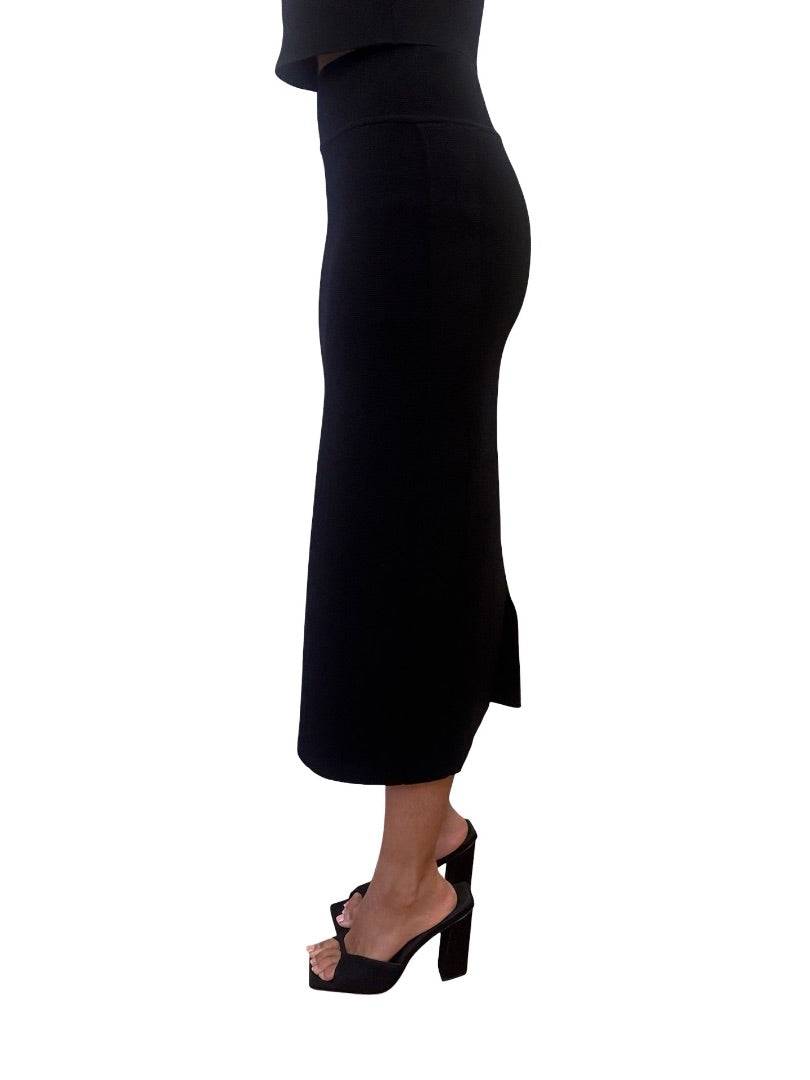 Scanlan Theodore Black Crepe Knit Skirt. Size: M