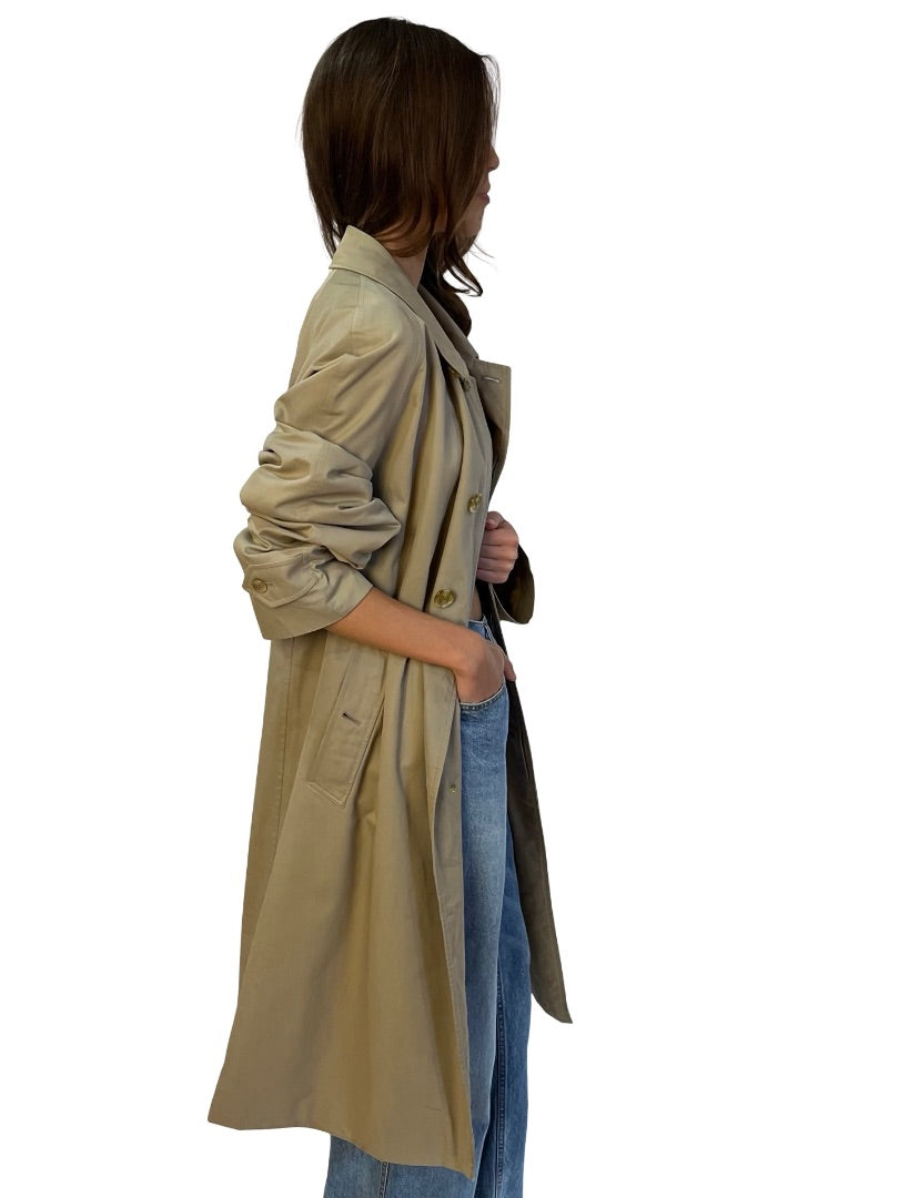 Burberry Light Khaki 54 Regular Trench Coat. Size: M