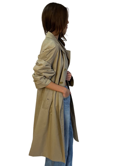 Burberry Light Khaki 54 Regular Trench Coat. Size: M