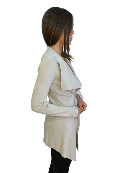 Scanlan Theodore Grey Crepe Knit Wrap Cardigan. Size: L