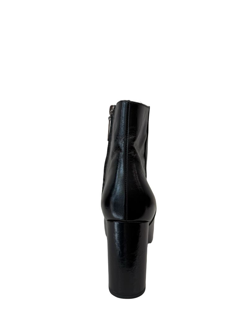 Saint Laurent Black Block Heel Pointed Toe Ankle Boots. Size: 37