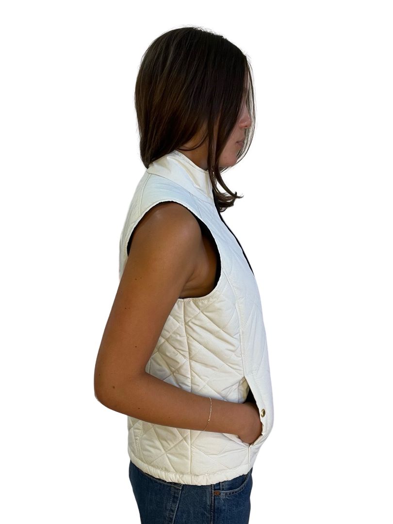 Ralph Lauren White Sleeveless Puffer. Size: M