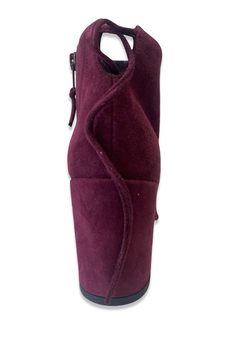 Stuart Weitzman Burgundy Suede 'Lofty' Ankle Boots. Size: 38