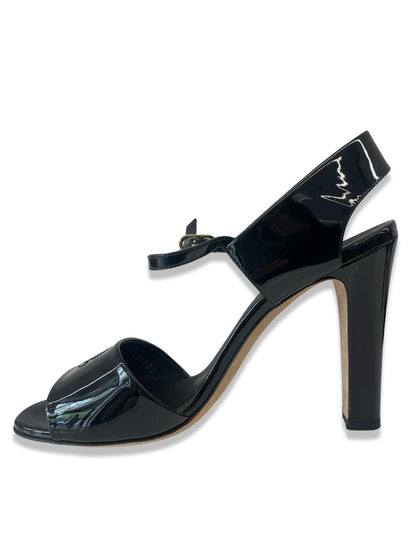 Chanel Black Patent Strap Heel. Size: 40.5