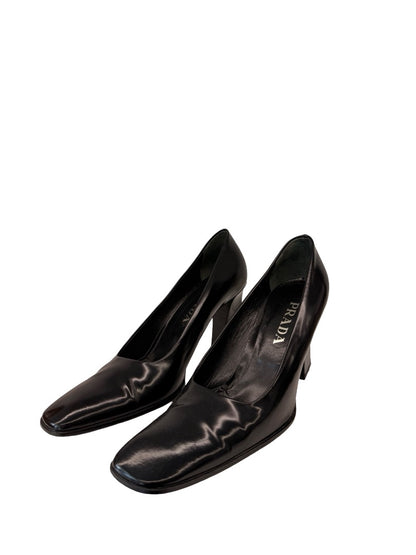 Prada Black Patent Block Heel. Size: 39.5