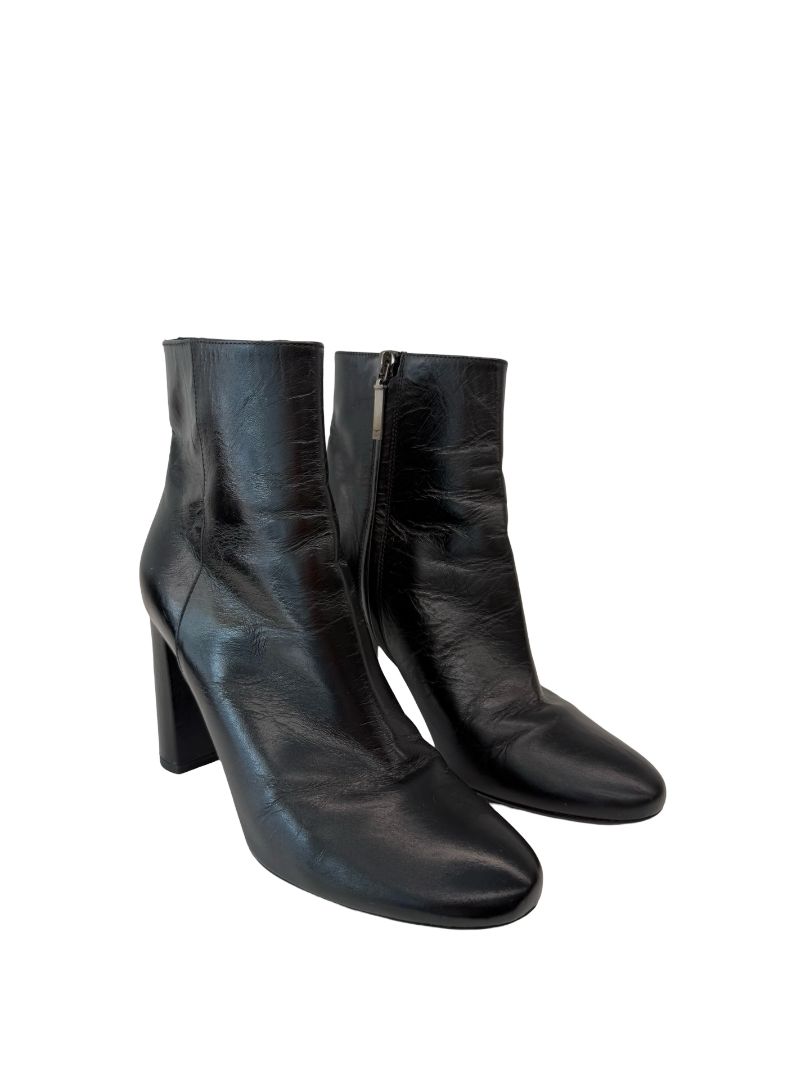 Saint Laurent Black Block Heel Pointed Toe Ankle Boots. Size: 37
