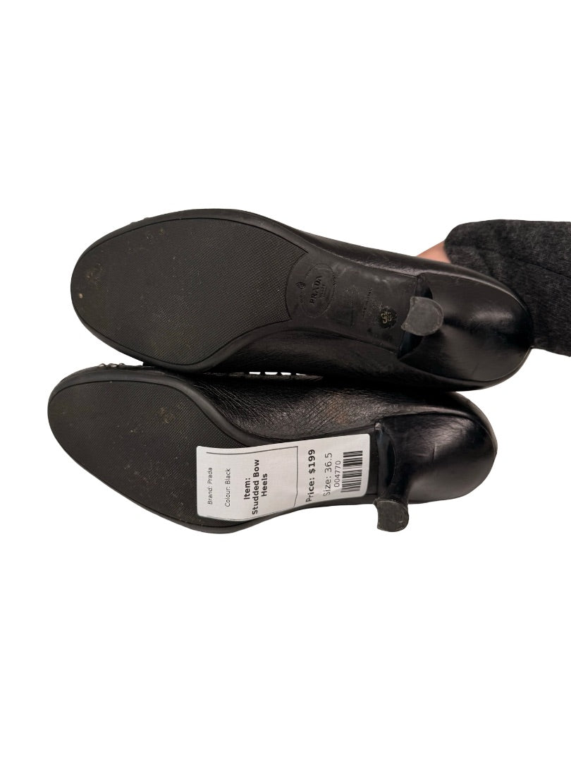 Prada Black Studded Bow Heels. Size: 36.5