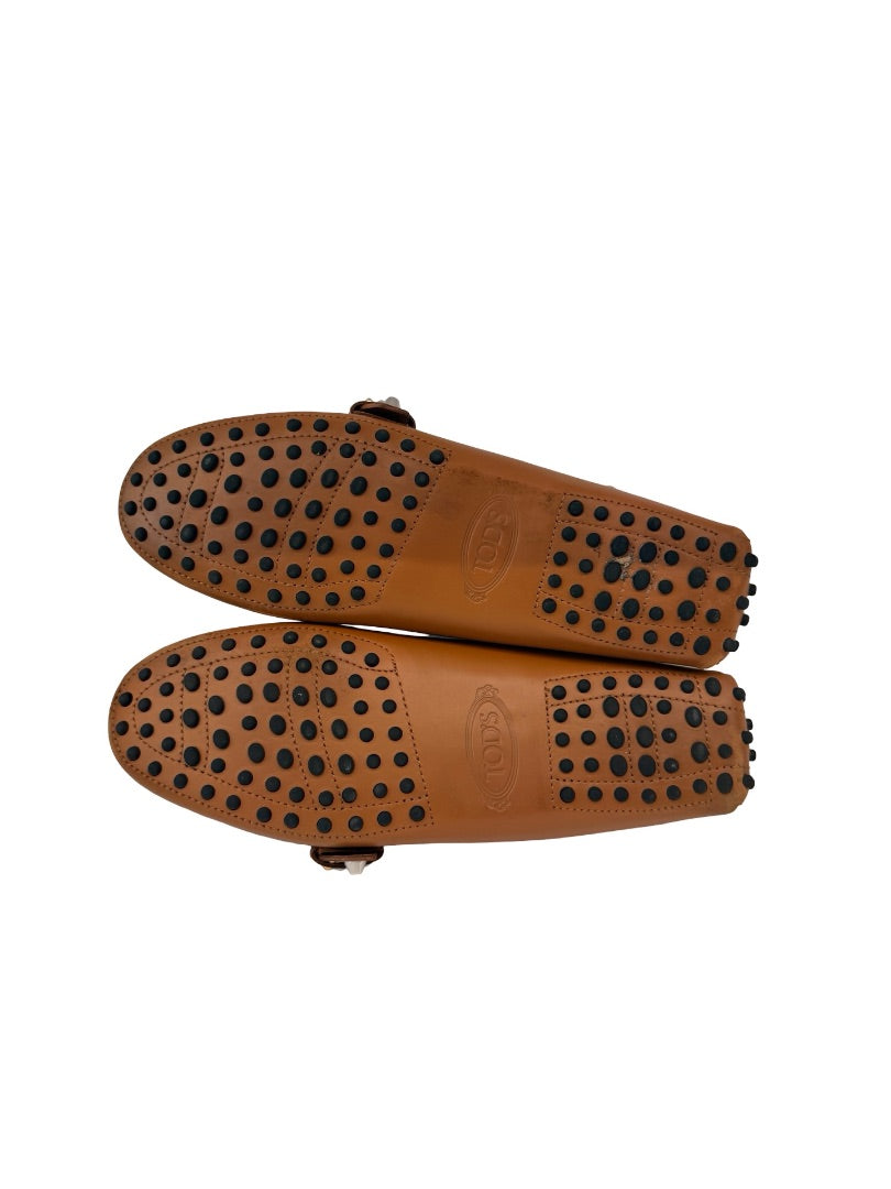 Tod's Tan Gommini Stud Leather Loafer. Size: 39.5