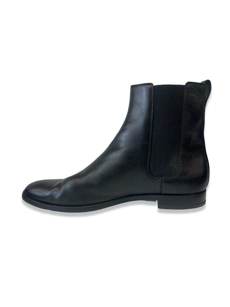 Sergio Rossi Black Leather Chelsea Ankle Boots. Size: 41