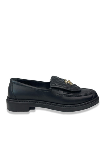 Chanel Black Lambskin CC Quilted Loafers. Size: 38.5 C