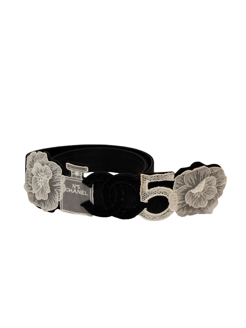 Chanel Black / White Rare 06P 2006 Spring Textile Belt. Size: 85 / 34