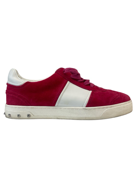 Valentino Garavani Pink / White Fly Crew Suede Low Top Sneakers. Size: 39.5