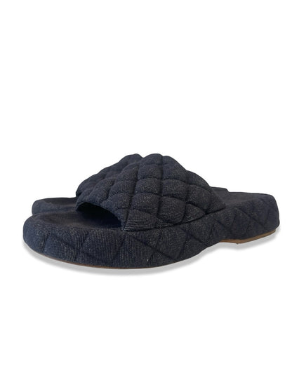 Bottega Veneta Navy Denim Quilted Slides. Size: 37