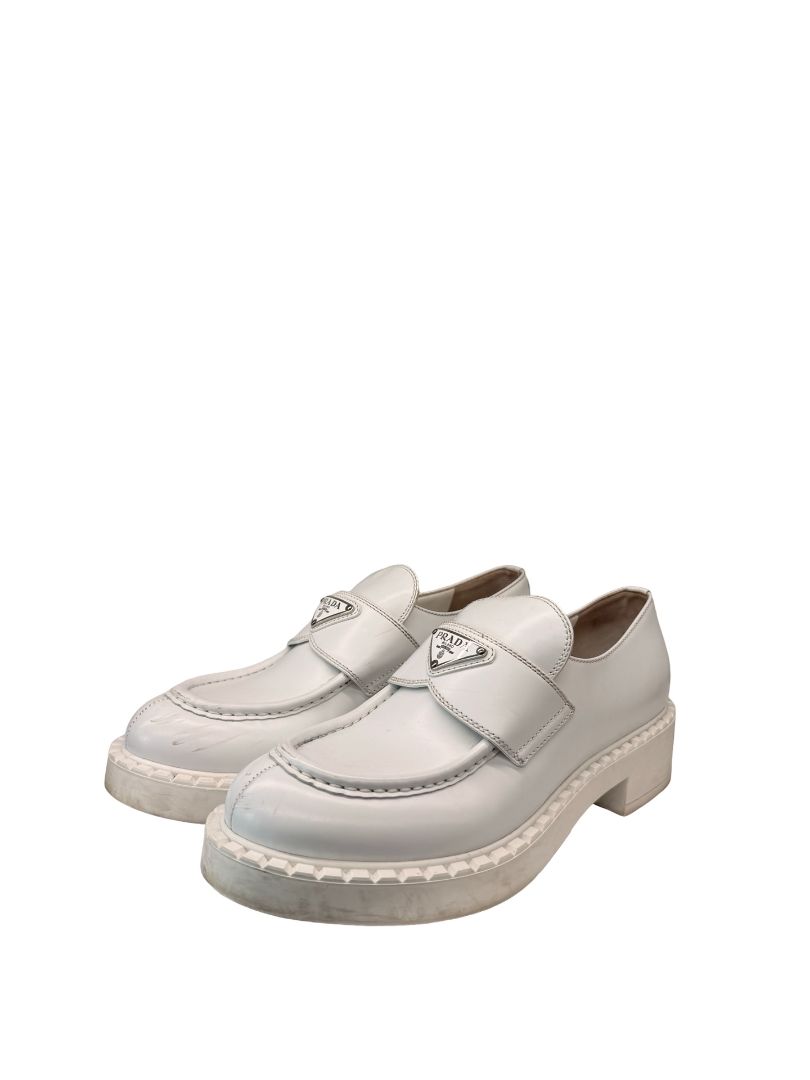 Prada White Leather Slip On Loafers. Size: 39